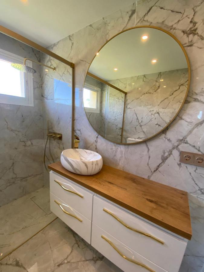 Luxury Golden Sunset Aloha Puerto Banus *